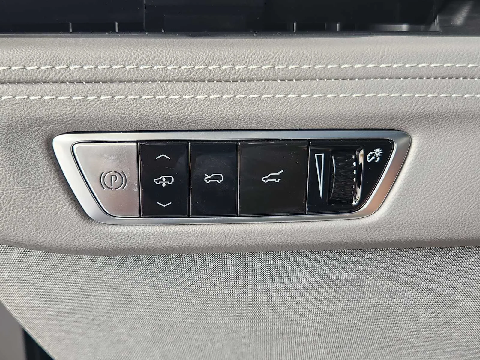 New 2026 Luna Metallic Cadillac Sport image 15