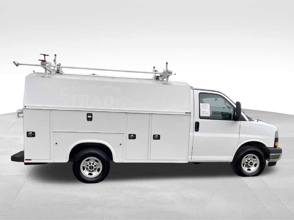 Used 2023 White GMC Work Van image 6
