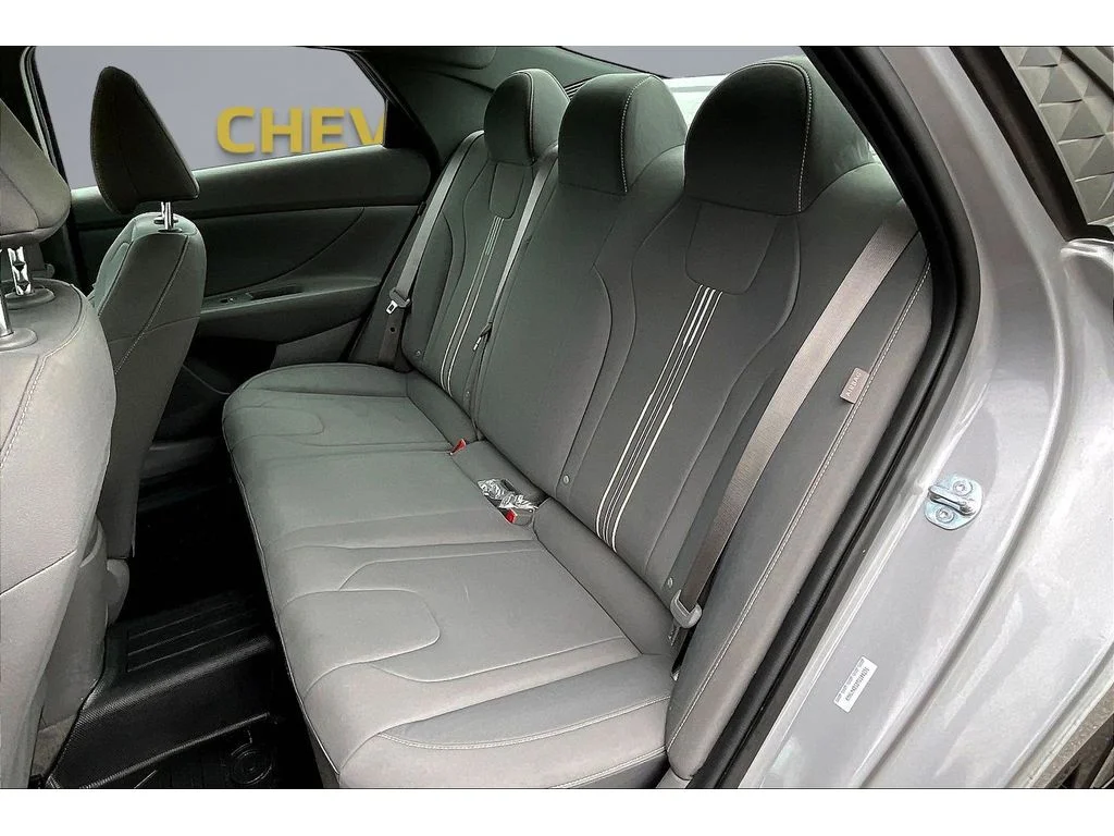 Used 2026 Gray Hyundai SEL Sport image 18