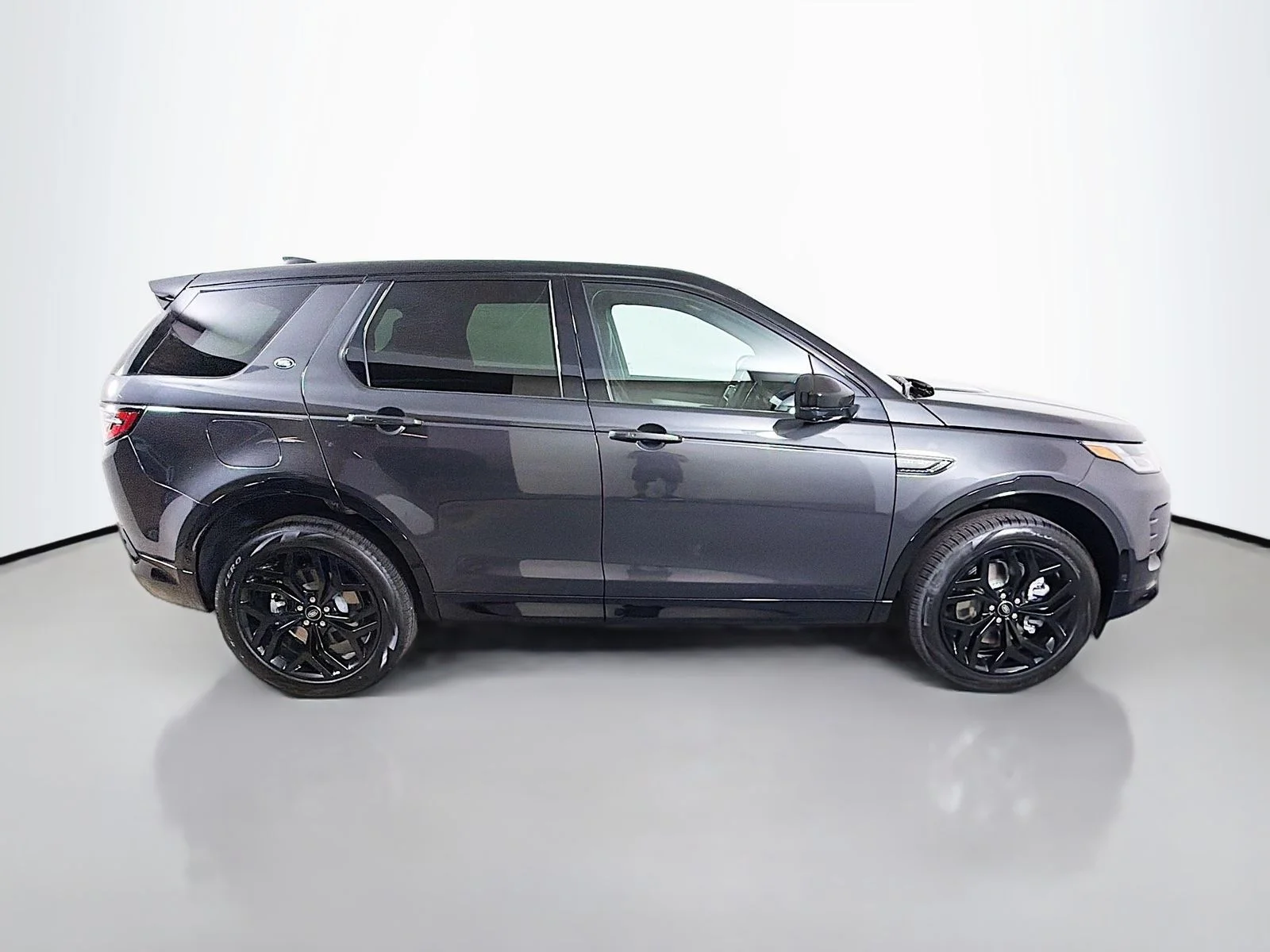 New 2026 Carpathian Gray Land Rover Landmark image 6