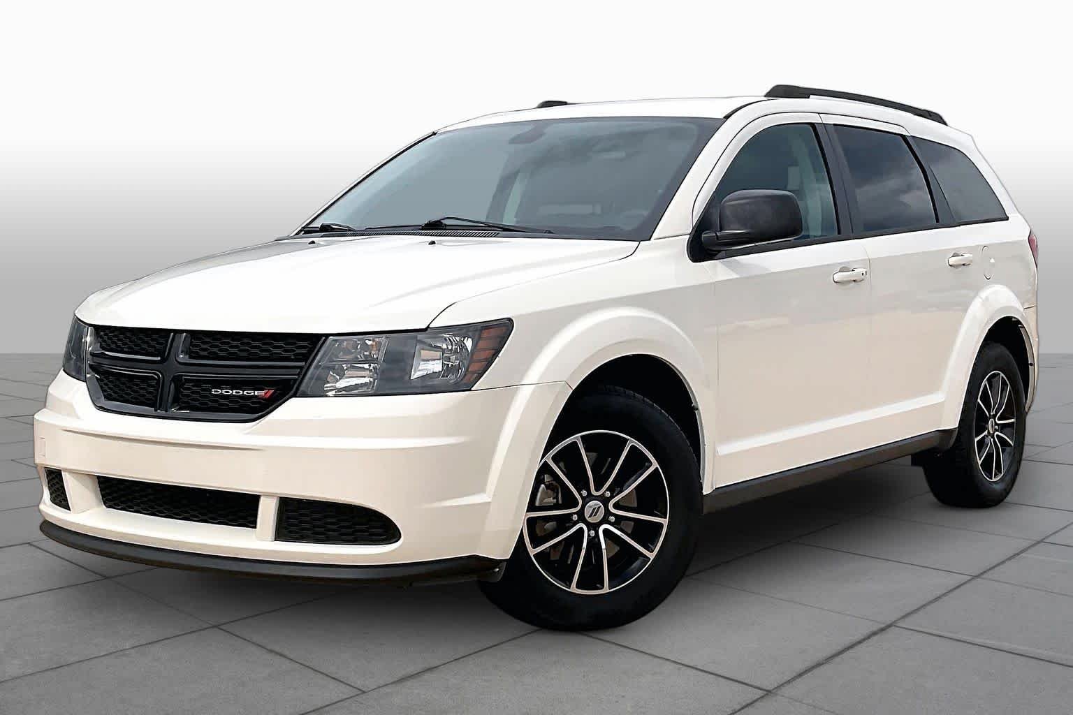 Used 2018 Vice White Dodge SE image 3