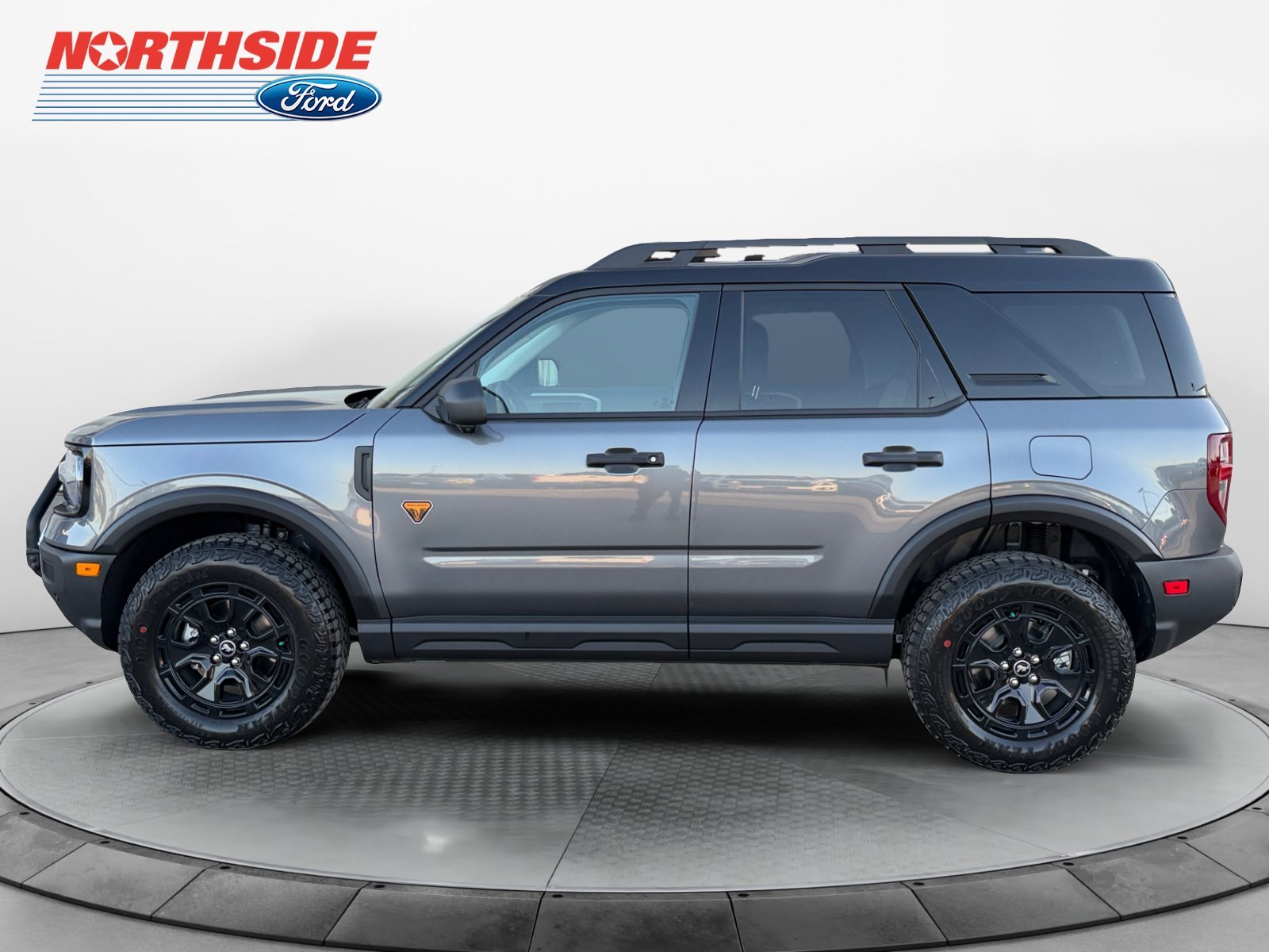 New 2026 Carbonized Gray Metallic Ford Badlands image 4