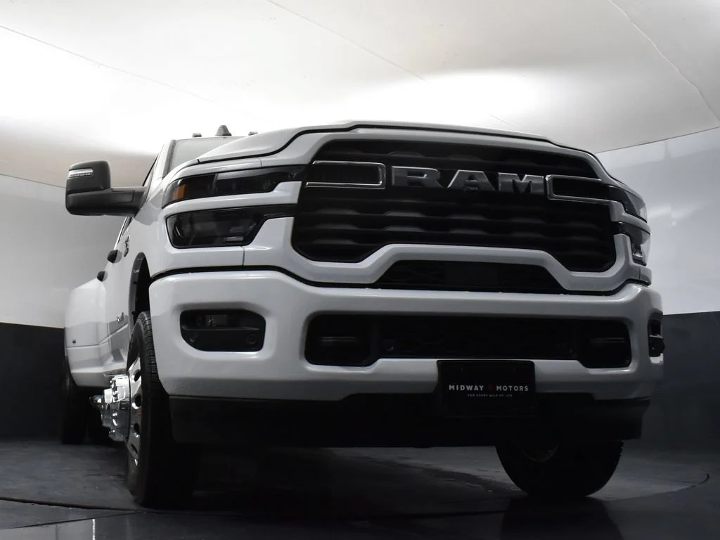 New 2026 Bright White Clear-Coat Exterior Paint RAM Big Horn image 45