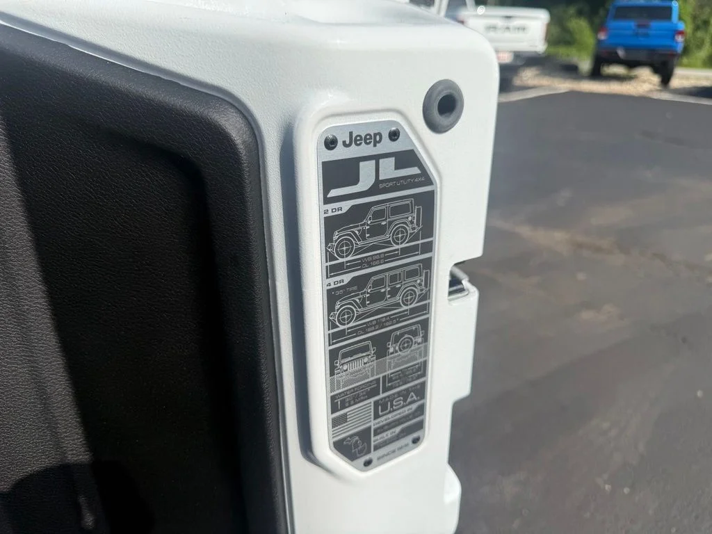 New 2026 Bright White Clear-Coat Exterior Paint Jeep Sport image 42