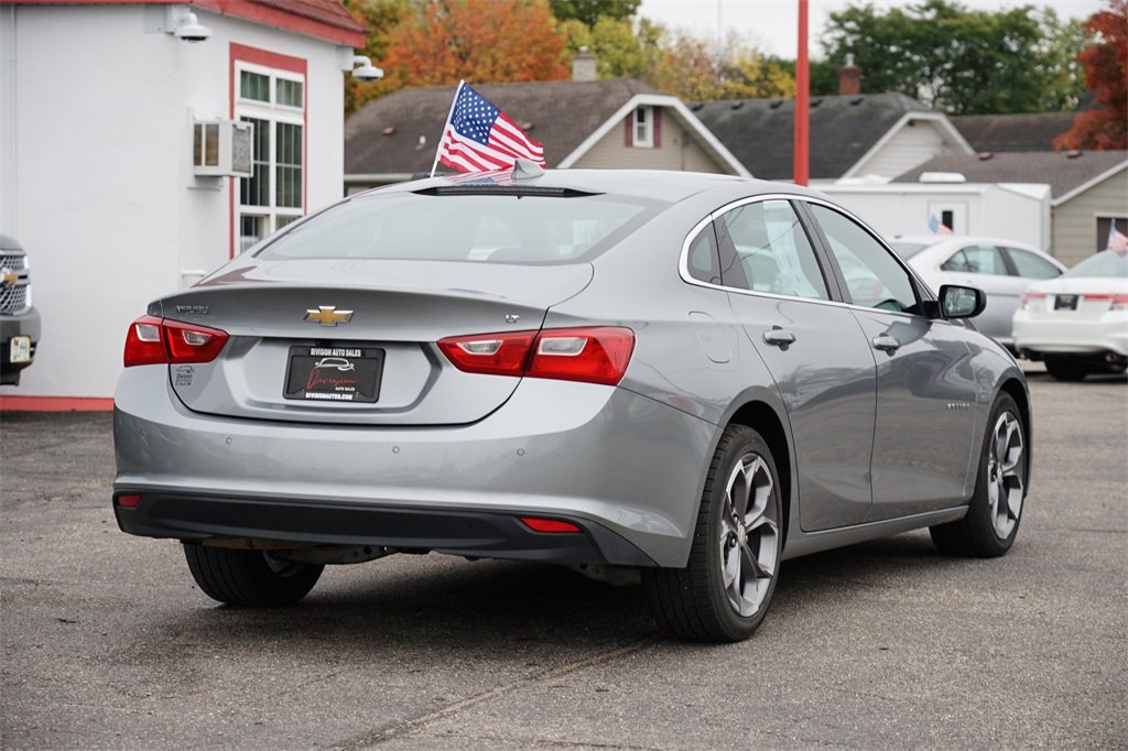 2024 Chevrolet Malibu 1LT photo 3