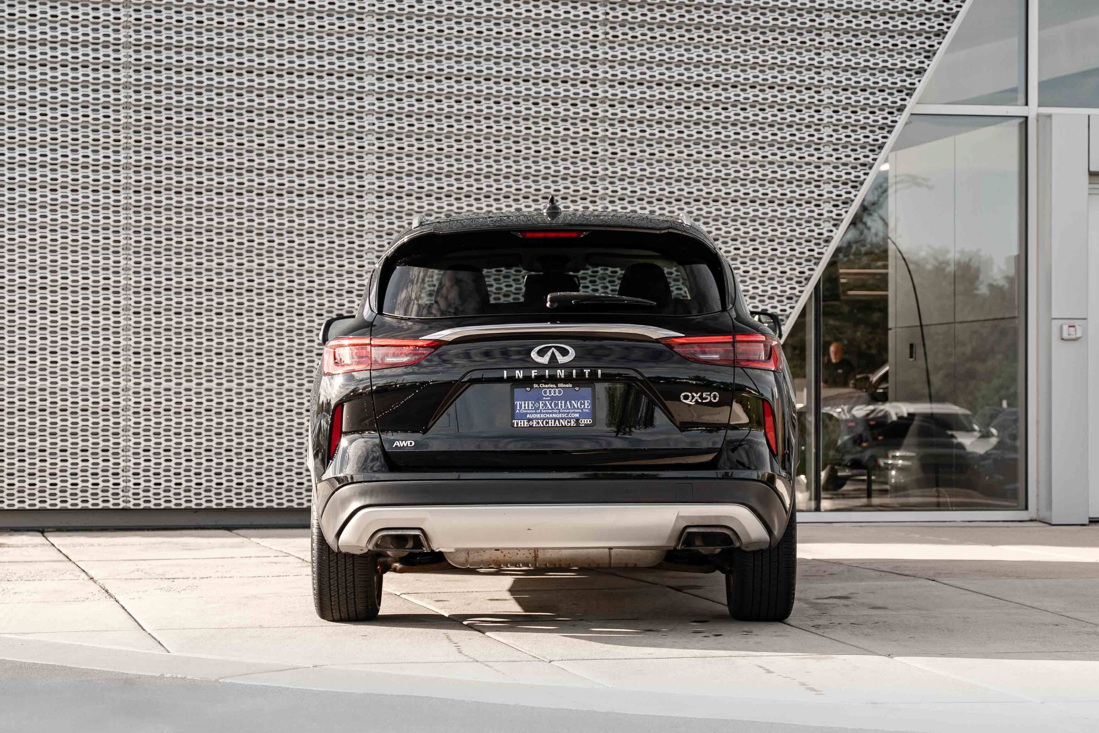 Used 2019 Black Obsidian INFINITI LUXE image 22