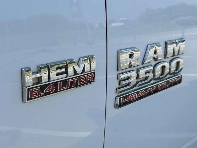 Used 2018 Bright White Clearcoat Ram Tradesman image 9