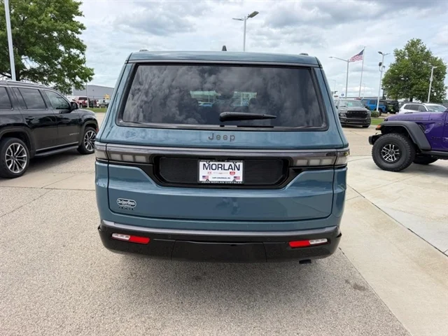 New 2026 Steel Blue Exterior Paint Jeep Limited Reserve image 5