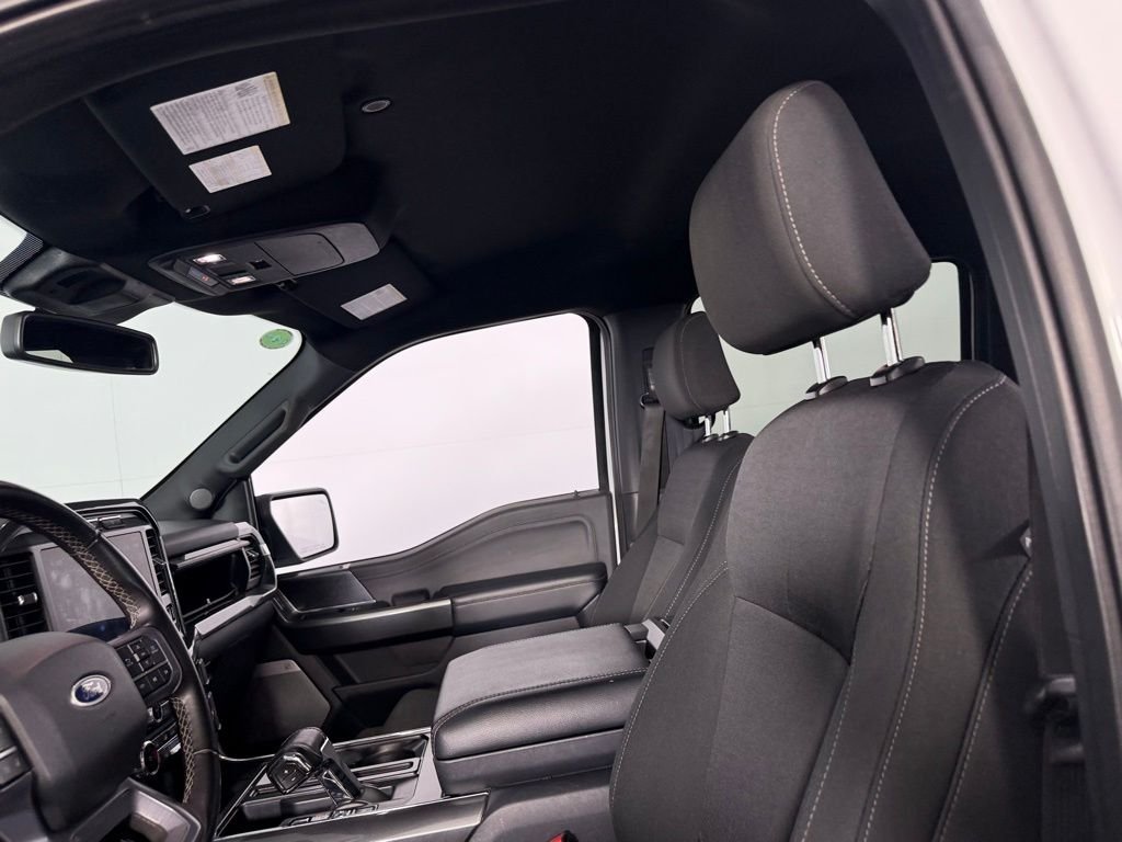 Used 2023 Oxford White Ford XLT image 21