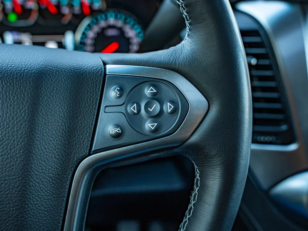Used 2019 Shadow Gray Metallic Chevrolet Premier image 21