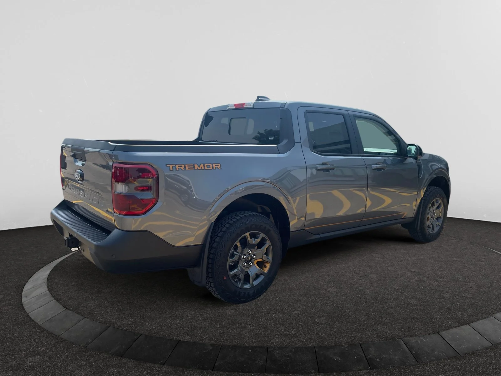New 2026 Carbonized Grey Metallic Ford Tremor image 5