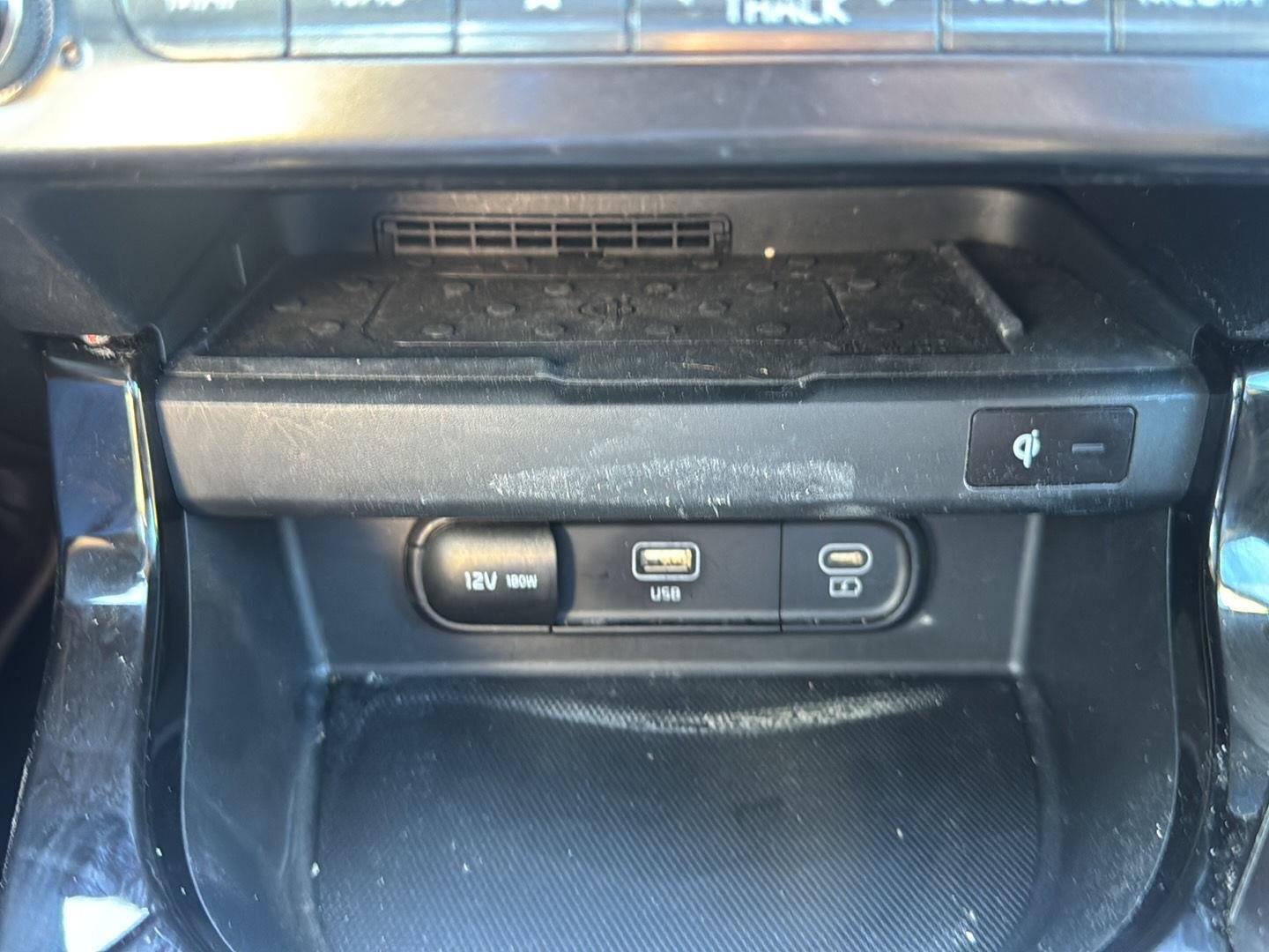 Used 2024 Fusion Black Kia EX image 21