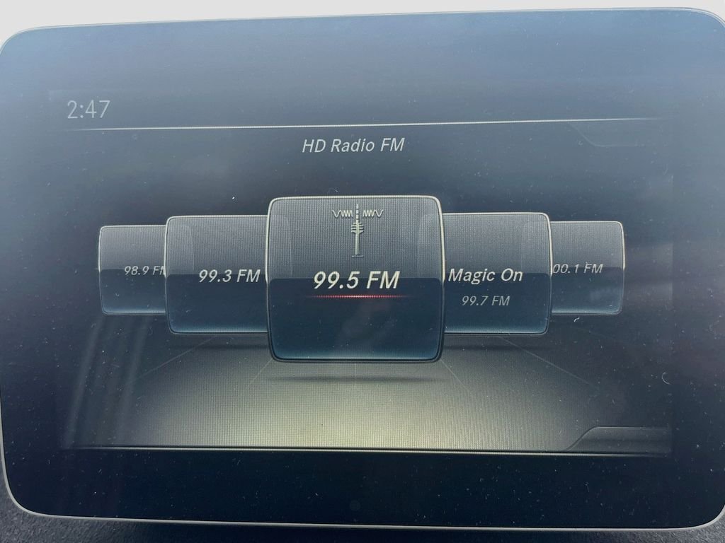 Used 2018  Mercedes-Benz GLA 250 image 28