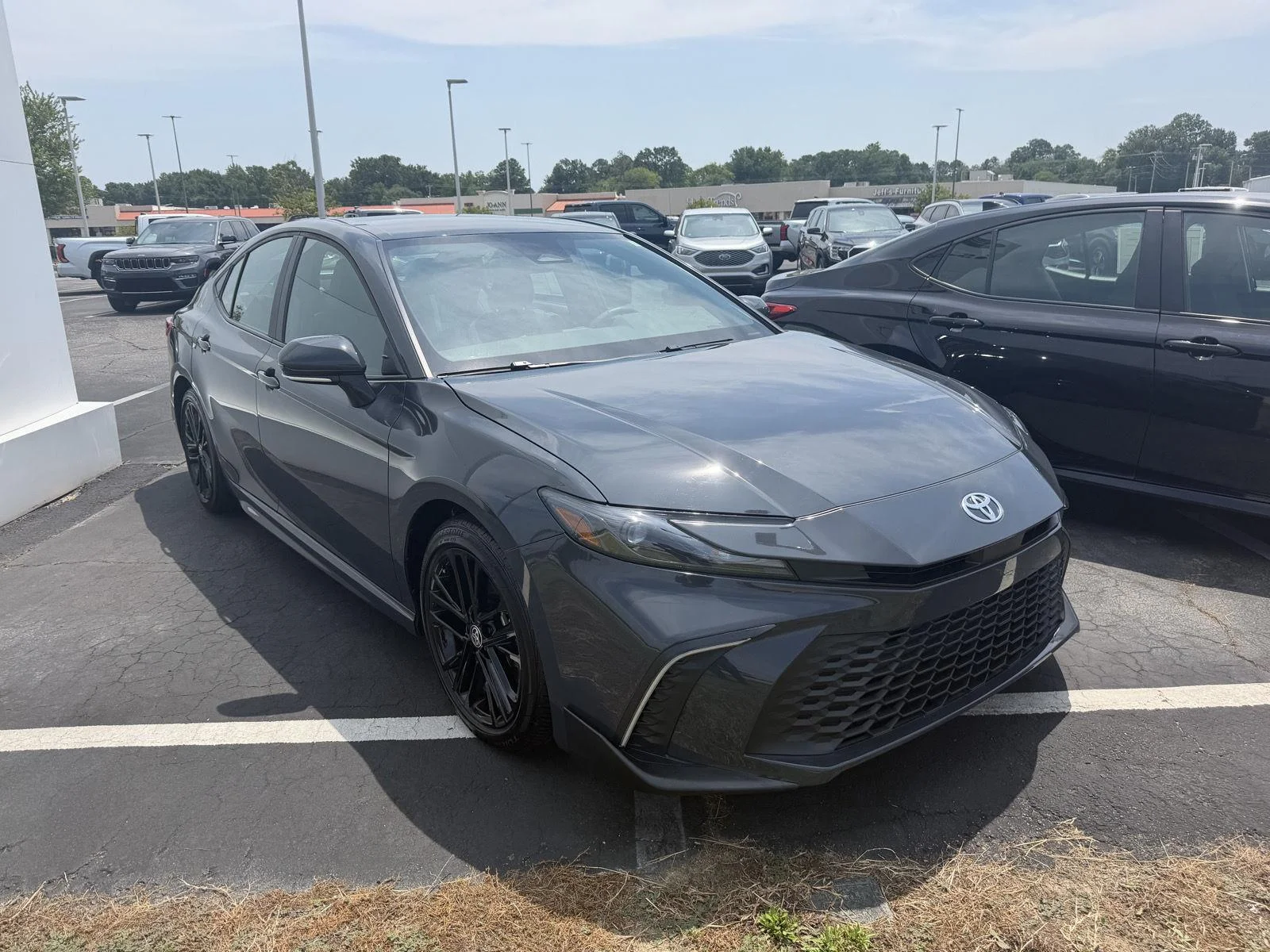 Used 2025 Underground Toyota SE image 3