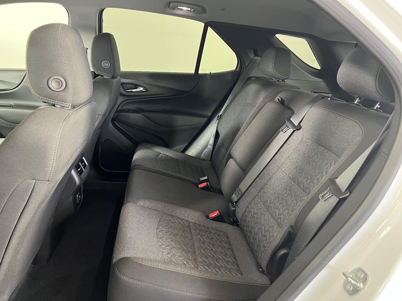 Used 2024 Summit White Chevrolet LT image 19