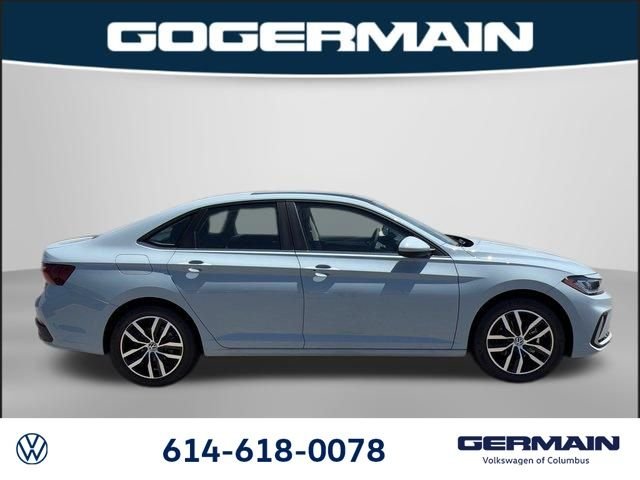 New 2026 Monument Gray Volkswagen 1.5T SE image 4