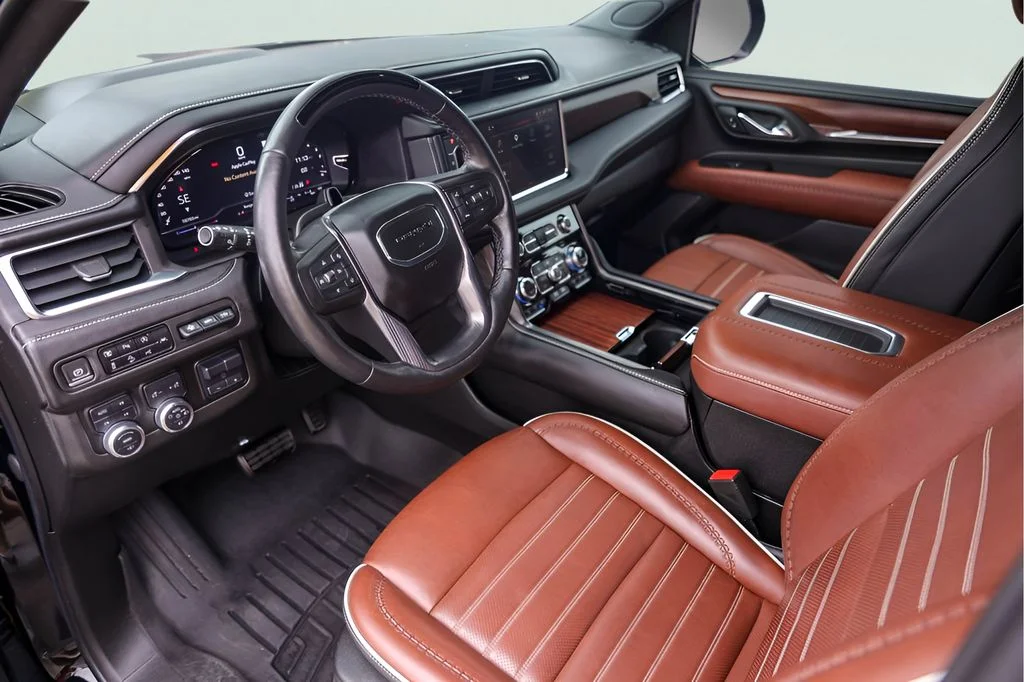 Used 2023 Black GMC Denali Ultimate image 13