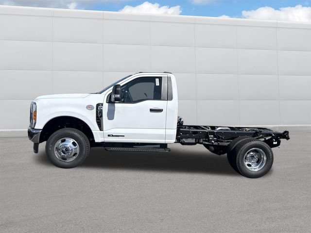 New 2026 Oxford White Ford F-350® XL image 2