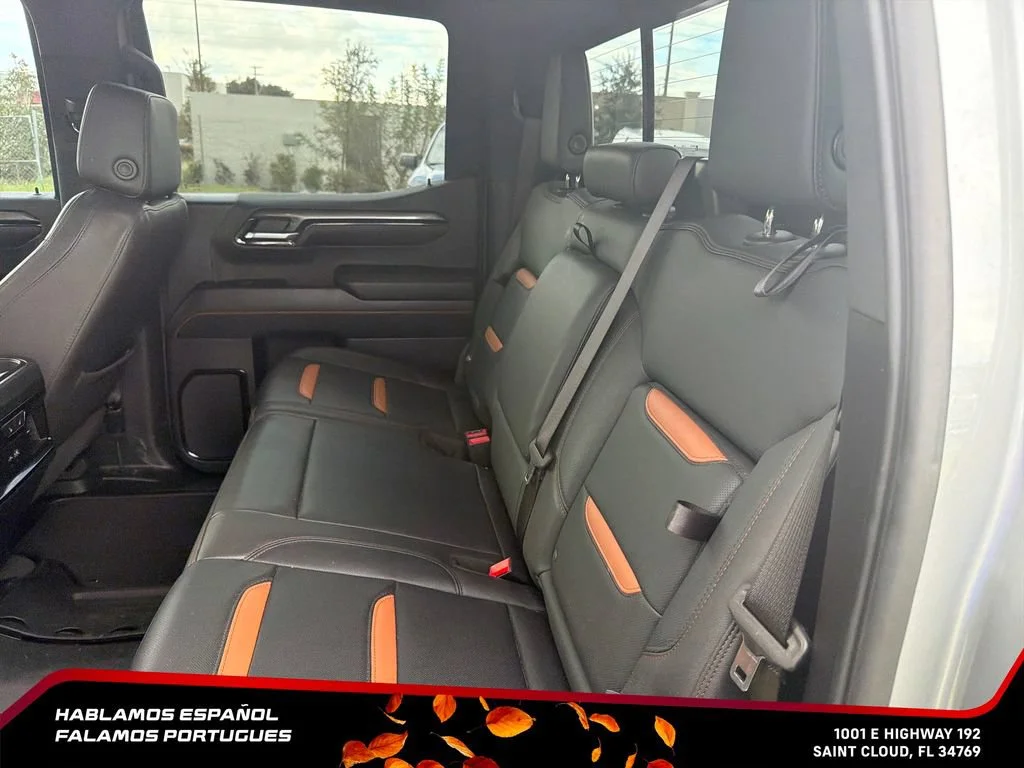 Used 2024 Sterling Metallic GMC AT4 image 29