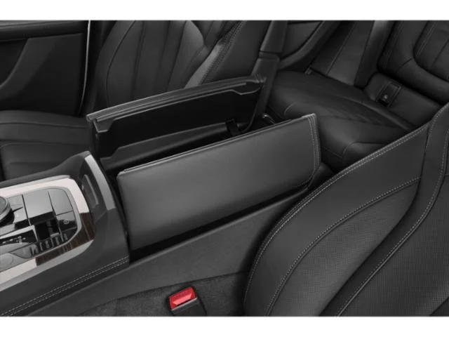 Used 2021 Black Sapphire Metallic BMW M50i image 17