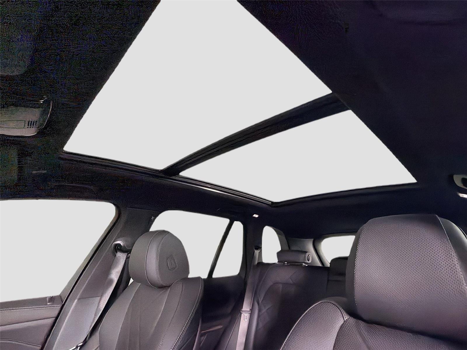 New 2026 Black Sapphire Metallic BMW xDrive40i image 24