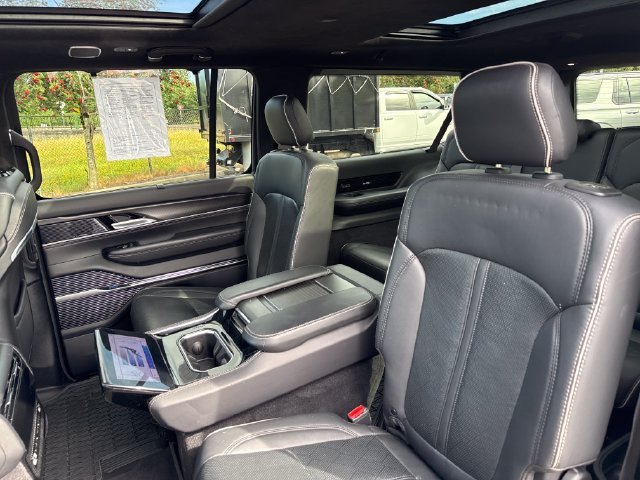 Used 2024 Diamond Black Crystal Pearlcoat Jeep Series II image 19