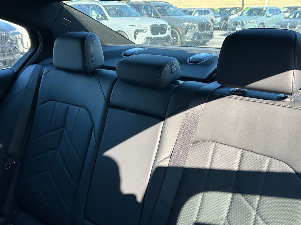 New 2027 Black Sapphire Metallic BMW eDrive40 image 32