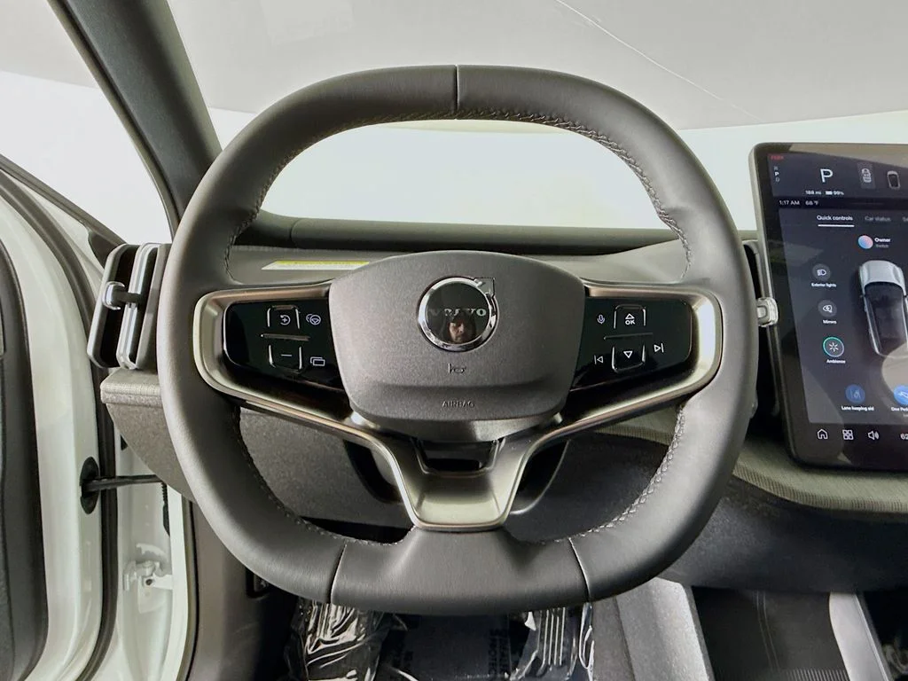 New 2026 White Volvo Twin Motor Performance Ultra image 10