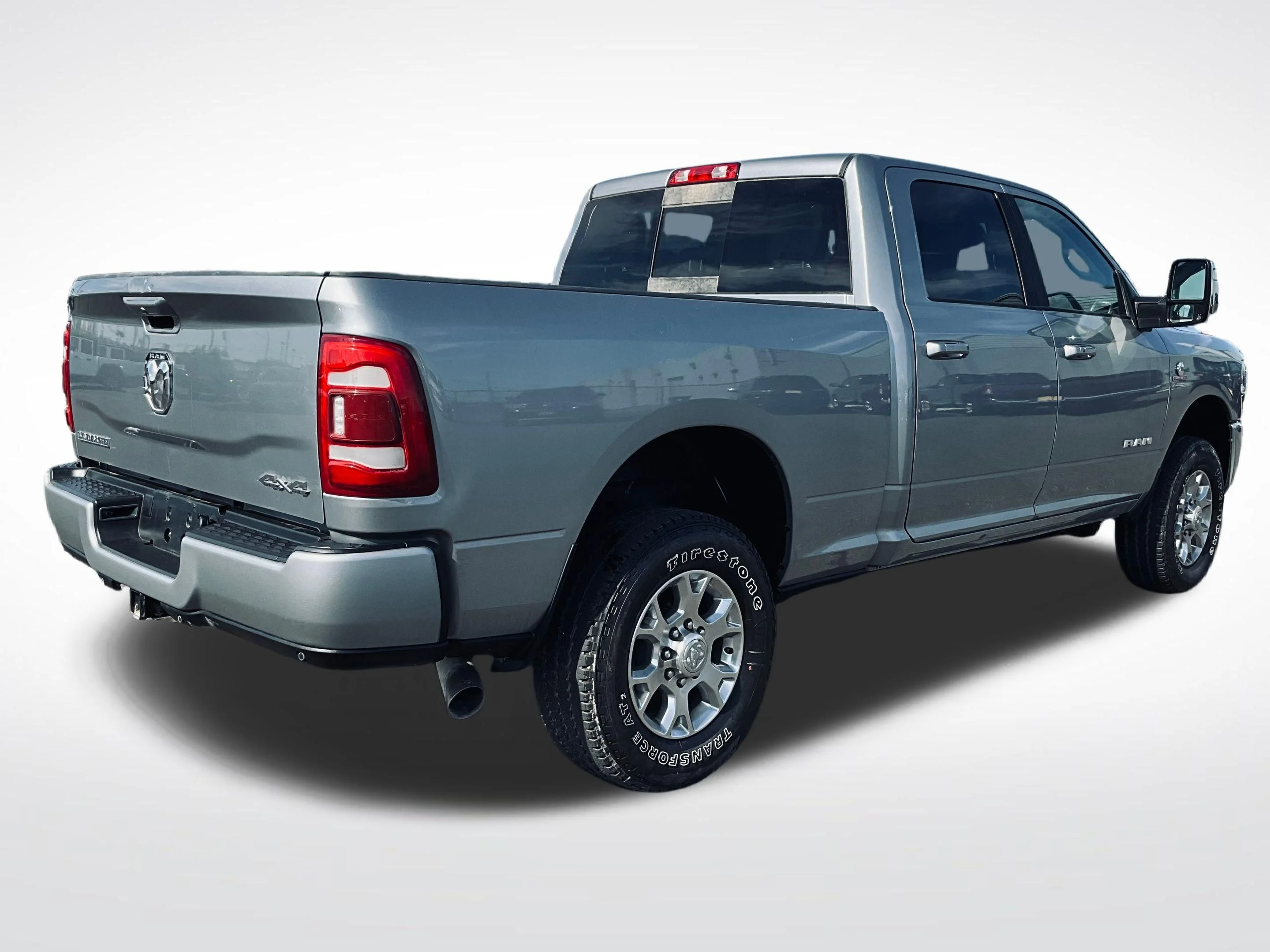 Used 2024 Silver Ram Laramie image 2