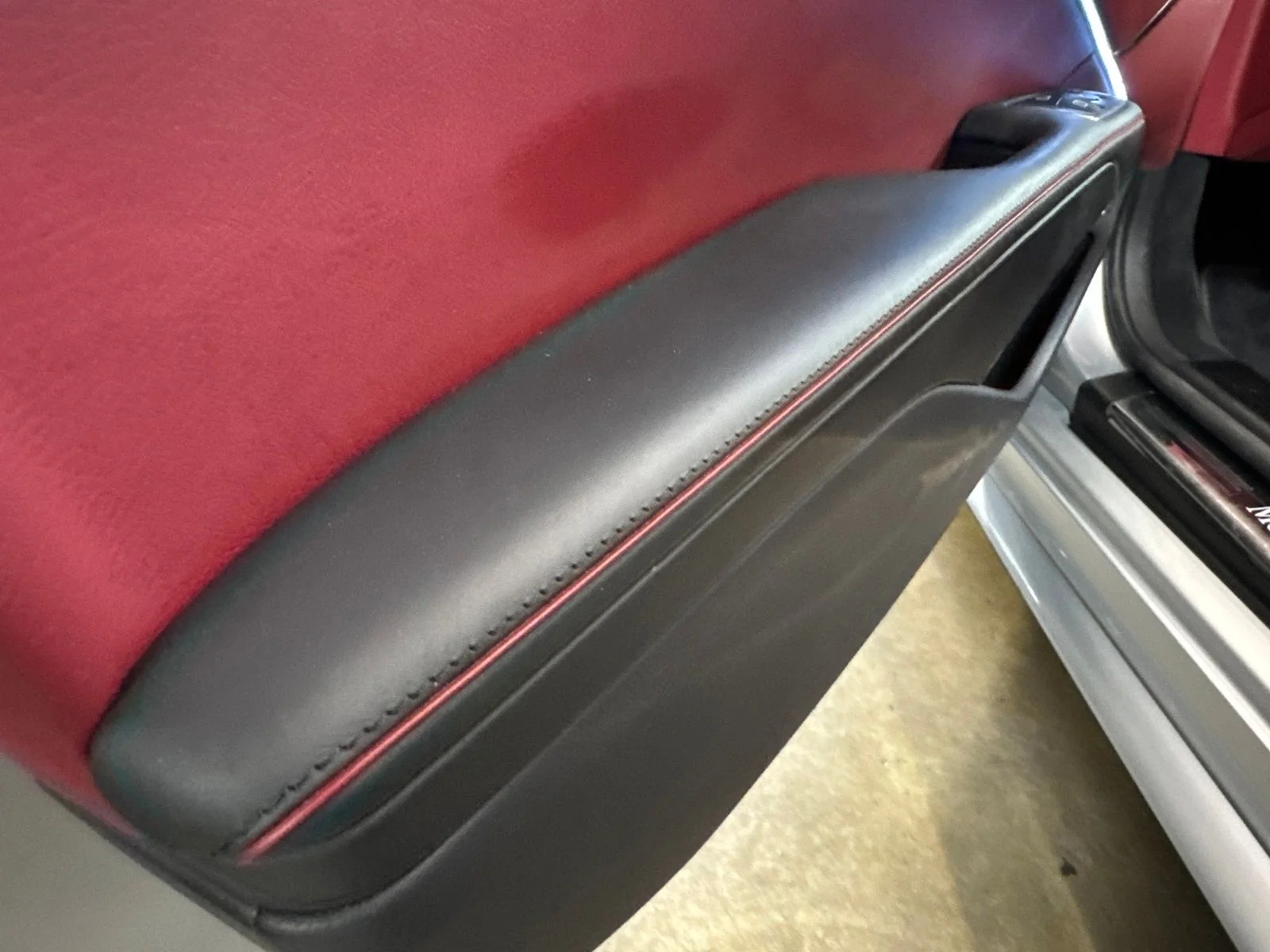 Used 2019 Silver Mercedes-Benz SL 550 image 39