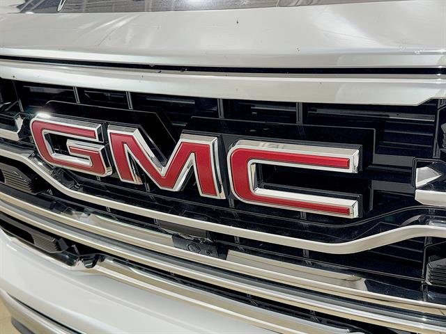 New 2026 Summit White GMC SLT image 30