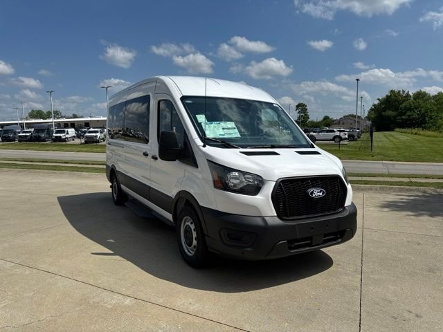 New 2026 Oxford White Ford Passenger Van XL image 30