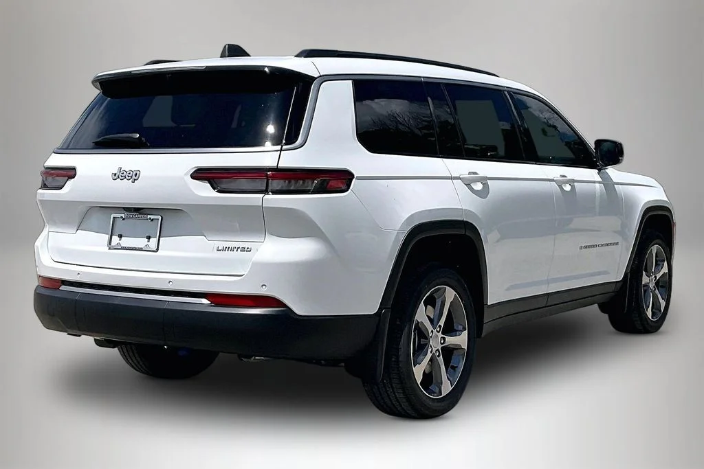 New 2026 Bright White Clear-Coat Exterior Paint Jeep Limited image 21