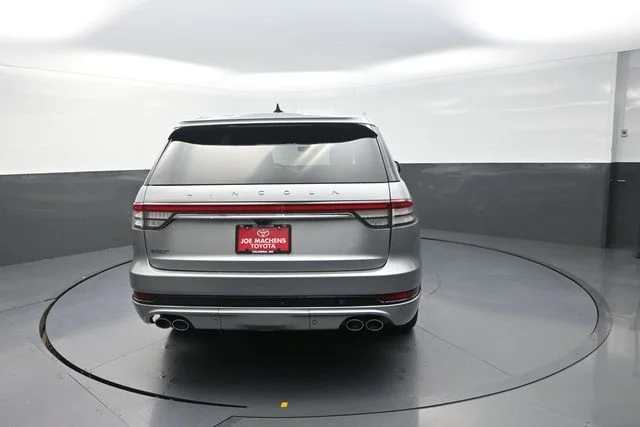 Used 2022 Silver Lincoln Grand Touring image 69