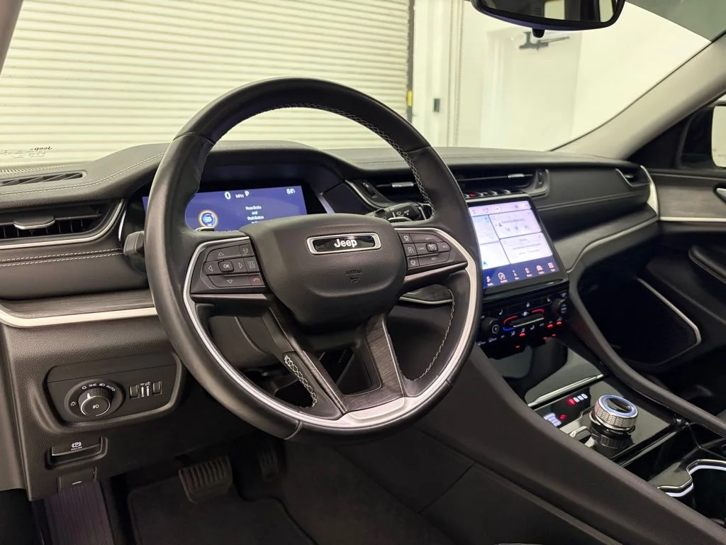 Used 2021 White Jeep Limited image 2