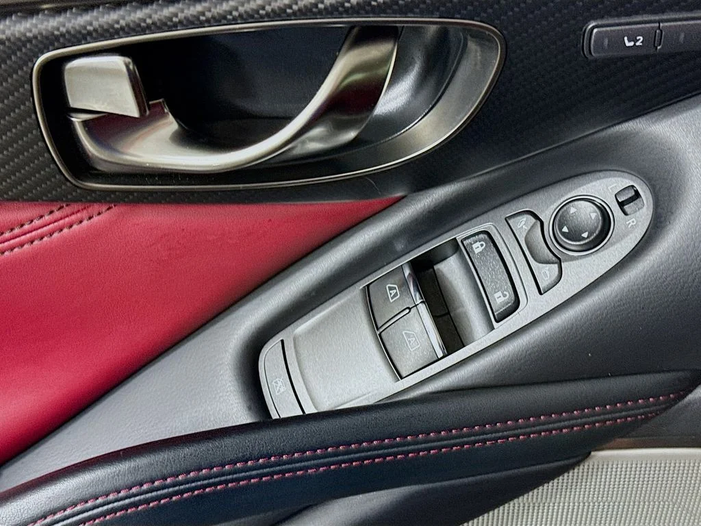 Used 2021 Black INFINITI Red Sport 400 image 21