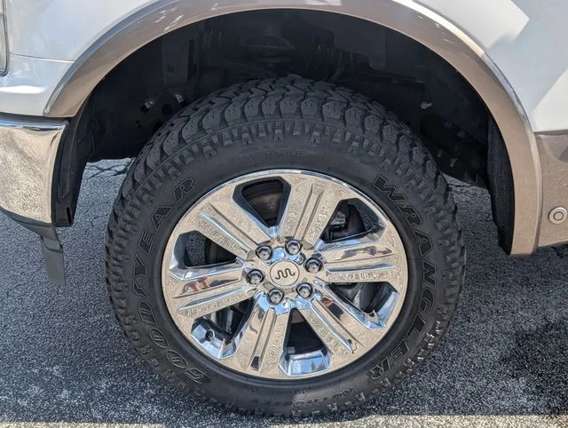 Used 2018 White Ford King Ranch image 19