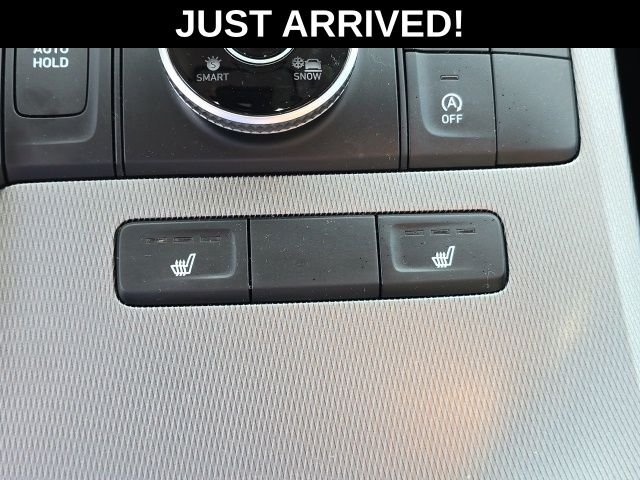 Used 2020 Black Hyundai SEL image 17