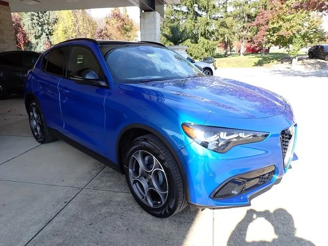 2025 Alfa Romeo Stelvio Base - Photo 9