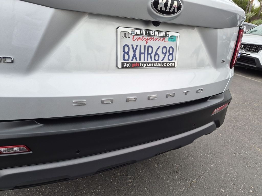 2021 Kia Sorento S - Photo 10