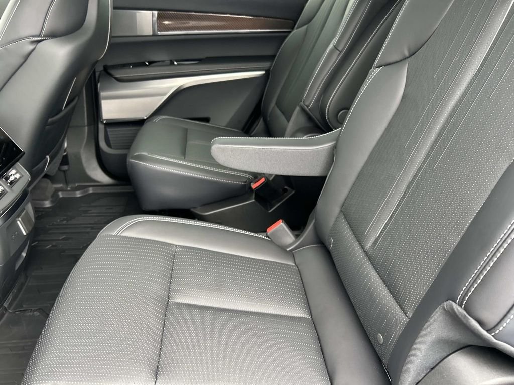 Used 2026 Celestial Cadillac Luxury image 18