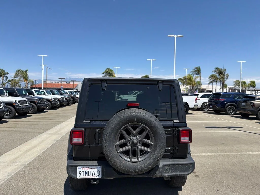Used 2025 Black Jeep Sport S image 8