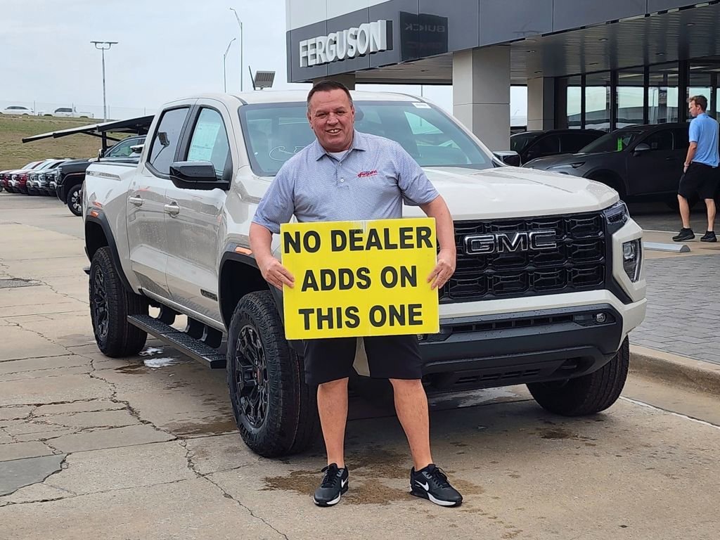 2026 GMC Canyon 4WD Elevation Crew Cab Short Box's photo