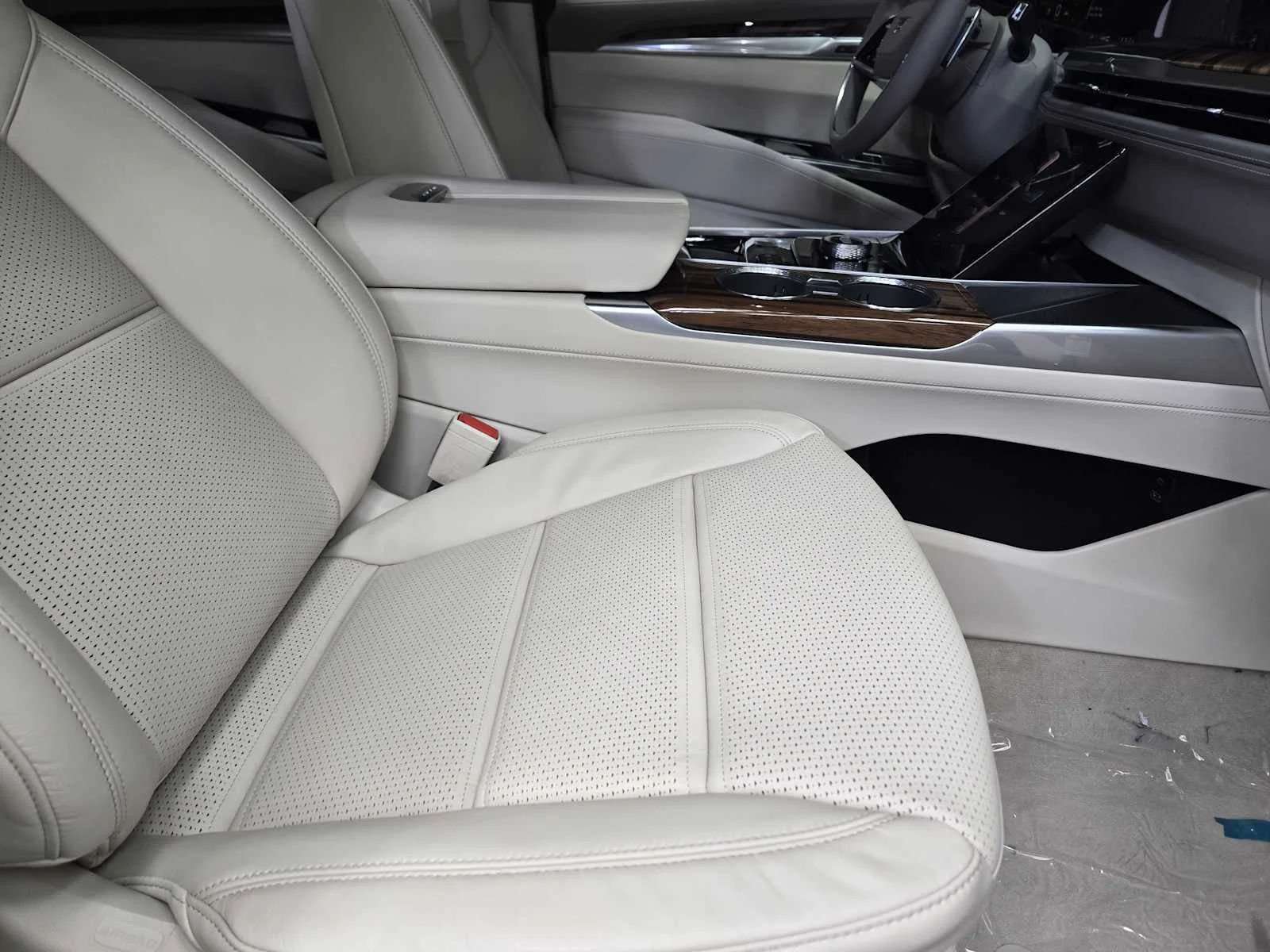 2026 Cadillac Escalade Platinum Sport - Photo 9