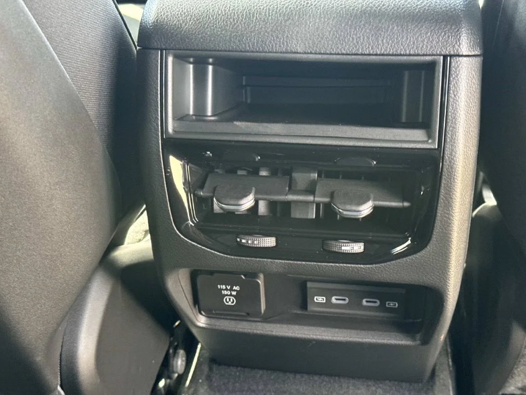 New 2027 Gray Jeep Laredo Altitude image 16