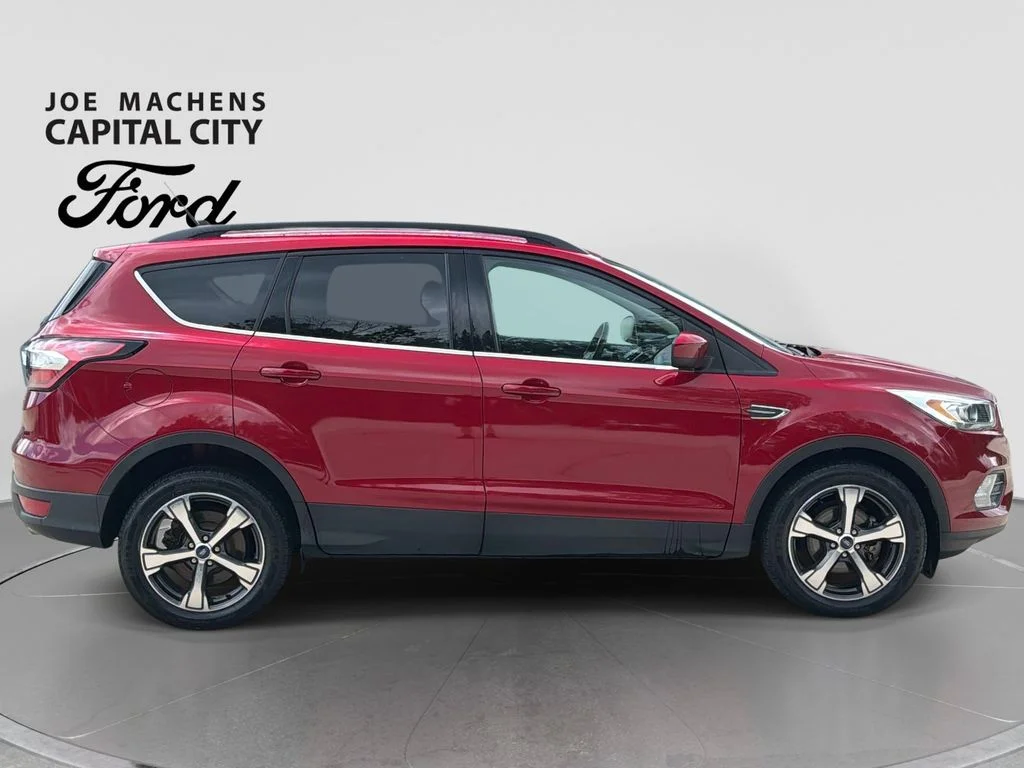 Used 2018 Red Ford SEL image 3