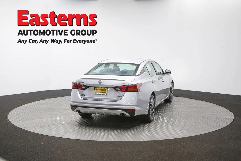 Used 2023 Silver Nissan 2.5 SV image 42