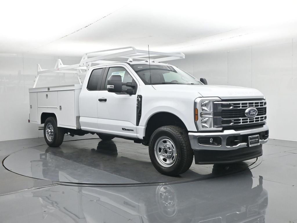 2026 Ford F-350 XL 4x4 SuperCab 168-In SRW's photo