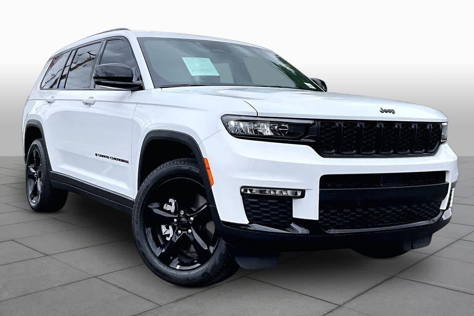 Used 2025 Bright White Clearcoat Jeep Limited image 3
