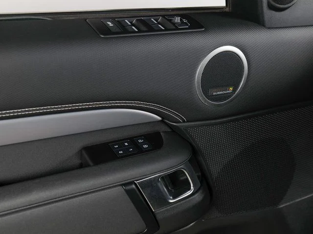 Certified Used 2025 Black Land Rover Dynamic SE image 27